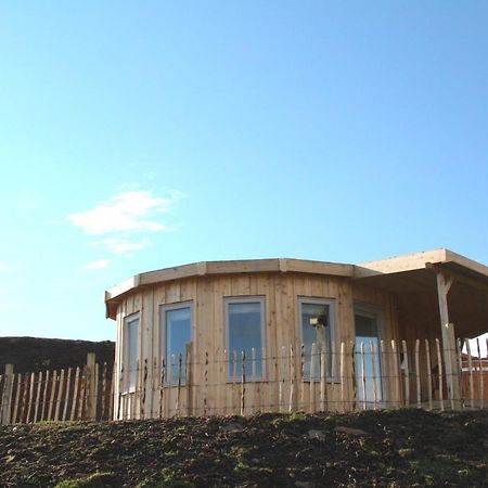 Skye Cabins Skeabost Esterno foto